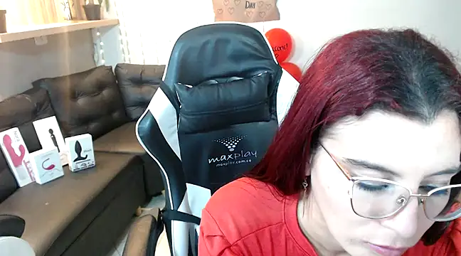 annyfischer online show from 02/15/25, 06:12