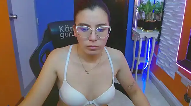annyfischer online show from 03/18/25, 05:52