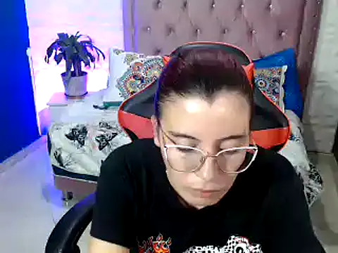annyfischer online show from 03/19/25, 06:46