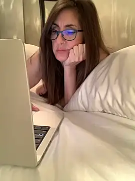 PreciousKittyXO online show from 02/05/25, 06:59