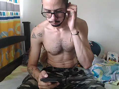 alisterxxx online show from 10/24/25, 02:35