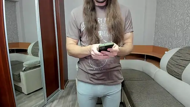 Marrymepls online show from 10/31/25, 01:28