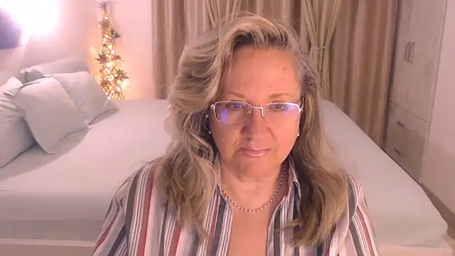 Raisshy online show from 10/14/25, 04:52