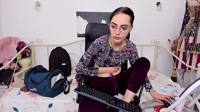 jessystarr online show from 02/10/25, 11:45