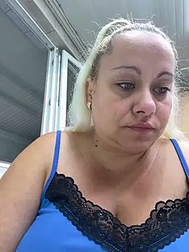 Snapshot of SabinaSweety chatting on 09/12/25, 07:30 SabinaSweety online show from 09/12/25, 07:30