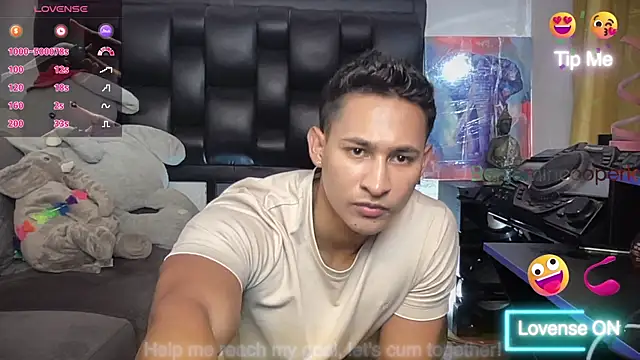 Snapshot of BenjaminCooperk chatting on 04/03/26, 12:30 BenjaminCooperk online show from 04/03/26, 12:30