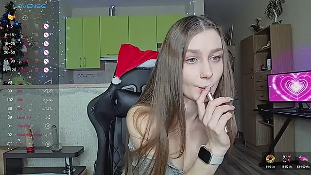 Snapshot of _Sweet_Lilit_ chatting on 12/28/24, 10:47 Sweet Lilit online show from 12/28/24, 10:47