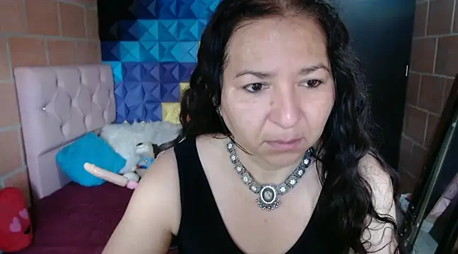 katifoxx online show from 12/18/24, 03:22