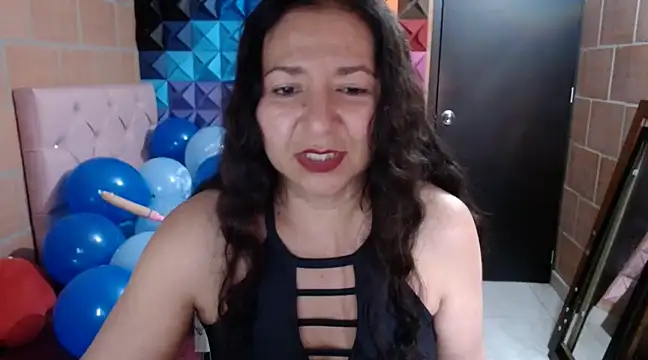 katifoxx online show from 12/21/24, 08:32