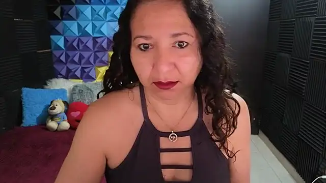 Snapshot of katifoxx chatting on 10/09/25, 03:10 katifoxx online show from 10/09/25, 03:10