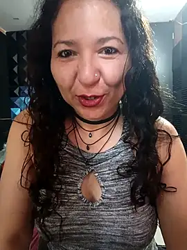 Snapshot of katifoxx chatting on 10/15/25, 03:12 katifoxx online show from 10/15/25, 03:12