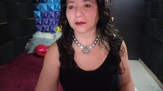Snapshot of katifoxx chatting on 10/23/25, 03:00 katifoxx online show from 10/23/25, 03:00