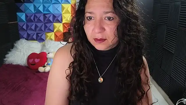 Snapshot of katifoxx chatting on 11/13/25, 03:55 katifoxx online show from 11/13/25, 03:55