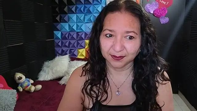 Snapshot of katifoxx chatting on 02/27/26, 03:45 katifoxx online show from 02/27/26, 03:45