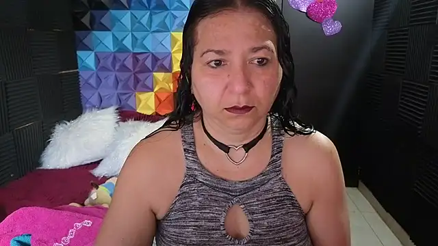 Snapshot of katifoxx chatting on 03/15/26, 05:52 katifoxx online show from 03/15/26, 05:52