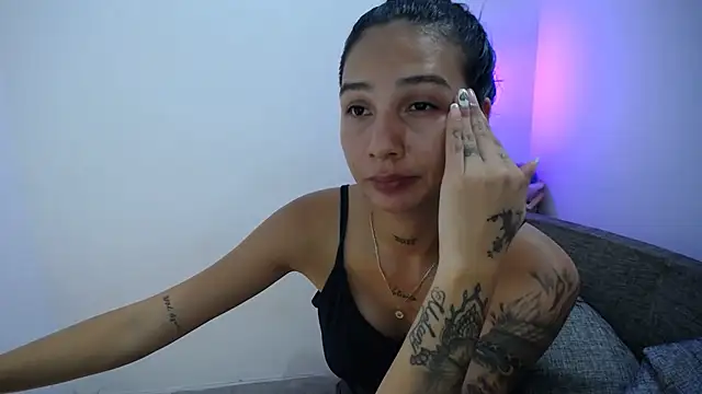 Snapshot of Allyson_Smith chatting on 01/12/25, 12:49 Allyson Smith online show from 01/12/25, 12:49