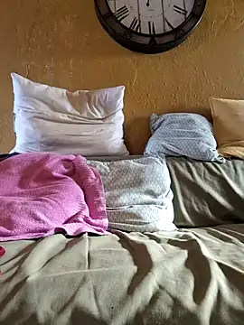 mila38 online show from 10/01/25, 09:04