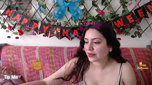 Snapshot of Jack_Emily1 chatting on 11/05/25, 05:13 Jack Emily1 online show from 11/05/25, 05:13