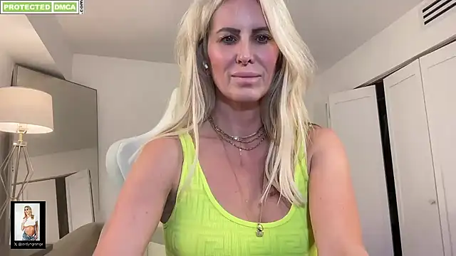 JordynGrange online show from 10/01/25, 10:49