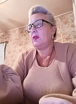 Snapshot of Cerd_Ayaz chatting on 09/13/25, 11:04 Cerd Ayaz online show from 09/13/25, 11:04