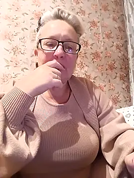 Snapshot of Cerd_Ayaz chatting on 10/02/25, 09:44 Cerd Ayaz online show from 10/02/25, 09:44