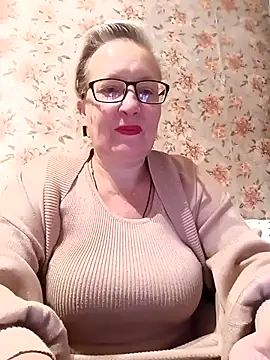 Snapshot of Cerd_Ayaz chatting on 10/11/25, 12:10 Cerd Ayaz online show from 10/11/25, 12:10