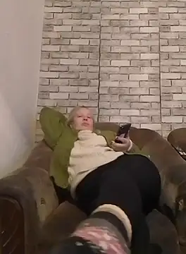 Snapshot of Cerd_Ayaz chatting on 10/12/25, 04:50 Cerd Ayaz online show from 10/12/25, 04:50