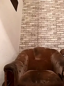 Snapshot of Cerd_Ayaz chatting on 10/18/25, 02:18 Cerd Ayaz online show from 10/18/25, 02:18