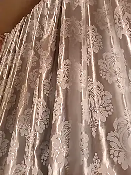 Snapshot of Cerd_Ayaz chatting on 10/24/25, 10:06 Cerd Ayaz online show from 10/24/25, 10:06