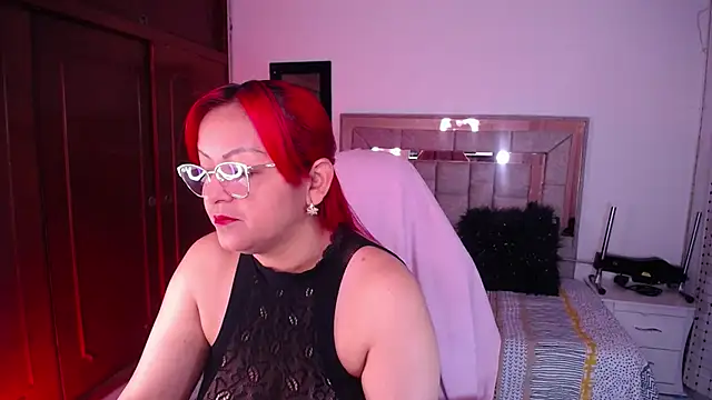 salomecastro  online show from 10/29/25, 04:15