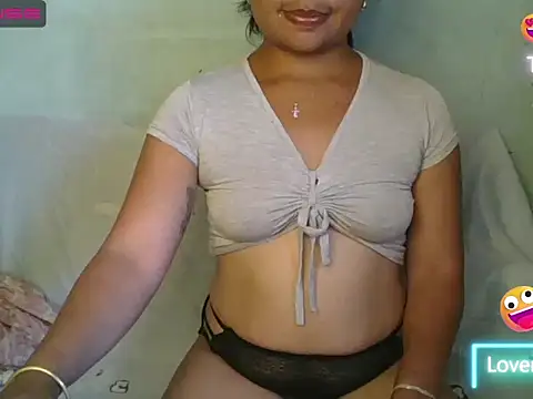 Snapshot of cathy_doll28 chatting on 11/24/25, 10:37 cathy doll28 online show from 11/24/25, 10:37