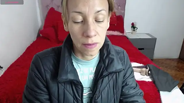 cristin doll  online show from 10/20/25, 09:15