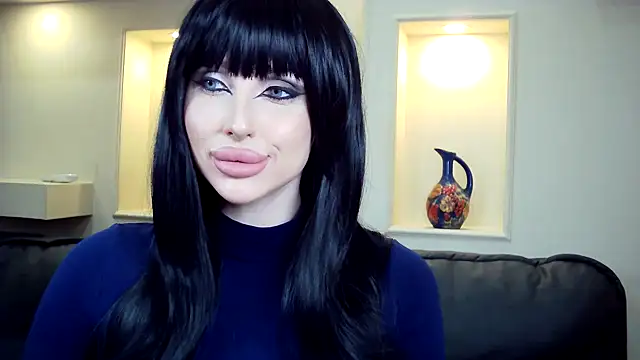 Snapshot of Lady_Joli chatting on 11/17/25, 09:20 Lady Joli online show from 11/17/25, 09:20