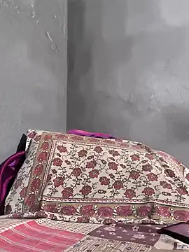 winterison online show from 10/19/25, 04:18