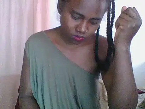 Snapshot of Hamie_sexy chatting on 09/16/25, 07:09 Hamie sexy online show from 09/16/25, 07:09