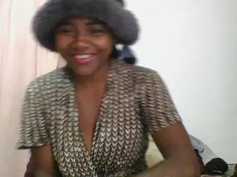 Snapshot of Hamie_sexy chatting on 09/18/25, 04:58 Hamie sexy online show from 09/18/25, 04:58