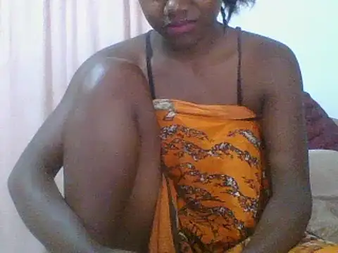 Snapshot of Hamie_sexy chatting on 09/26/25, 06:17 Hamie sexy online show from 09/26/25, 06:17