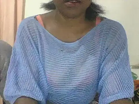 Snapshot of Hamie_sexy chatting on 10/18/25, 03:13 Hamie sexy online show from 10/18/25, 03:13