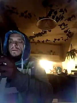 Snapshot of Sluchacze chatting on 02/06/25, 04:10 Sluchacze online show from 02/06/25, 04:10