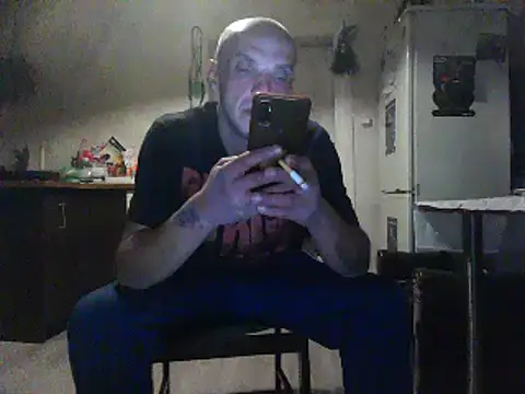 Snapshot of Sluchacze chatting on 02/14/25, 03:33 Sluchacze online show from 02/14/25, 03:33