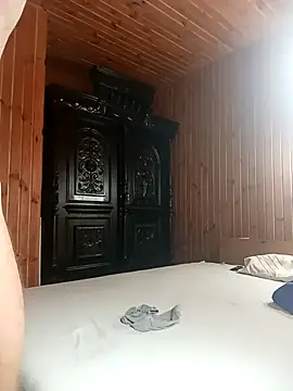 yatshen online show from 10/17/25, 11:51