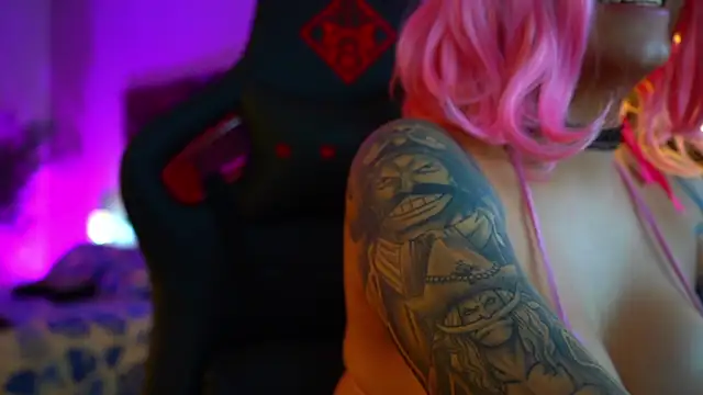 Snapshot of ambarEvans chatting on 12/02/24, 02:20 ambarEvans online show from 12/02/24, 02:20