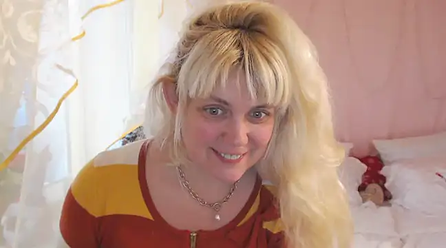 SunnySylvia online show from 12/29/24, 08:00