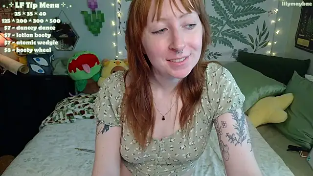 Snapshot of LilyMayBae chatting on 05/21/26, 01:23 LilyMayBae online show from 05/21/26, 01:23