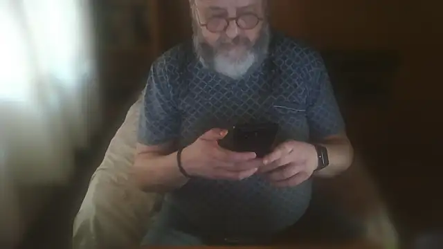 Snapshot of Koldo70 chatting on 06/16/26, 11:24 Koldo70 online show from 06/16/26, 11:24