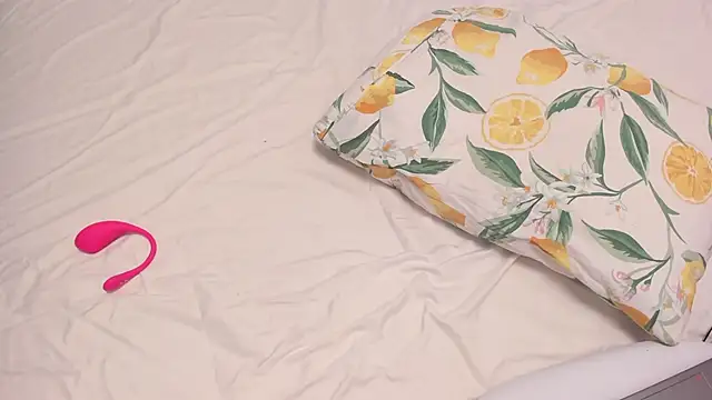 Eziliz online show from 02/02/25, 08:02