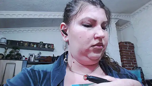 Snapshot of piticaforever chatting on 03/15/25, 06:32 piticaforever online show from 03/15/25, 06:32