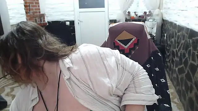 Snapshot of piticaforever chatting on 11/18/25, 02:39 piticaforever online show from 11/18/25, 02:39