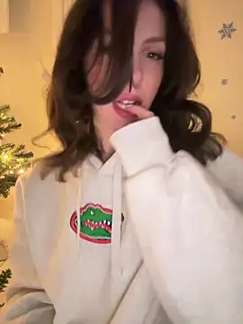 Snapshot of JordanXo chatting on 12/13/25, 11:32 JordanXo online show from 12/13/25, 11:32