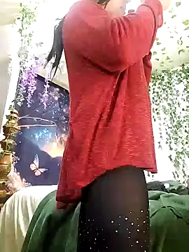 MaddyC6992 online show from 01/04/25, 10:27